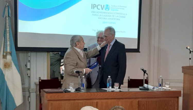 La Academia de Agronomía y Veterinaria premió  al IPCVA por sus aportes a la ganadería argentina